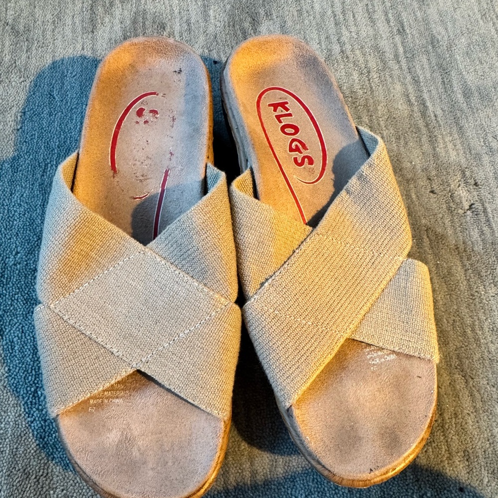 Klogs Women's Beige Cross-Strap Mules